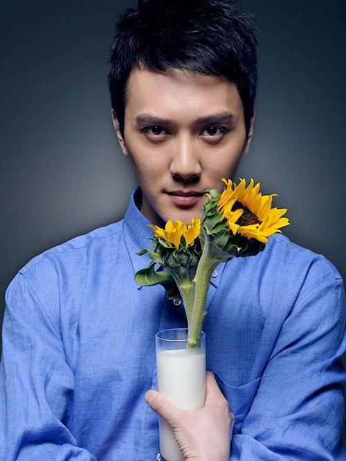 冯绍峰爆料最新消息,揭秘娱乐圈最新动态